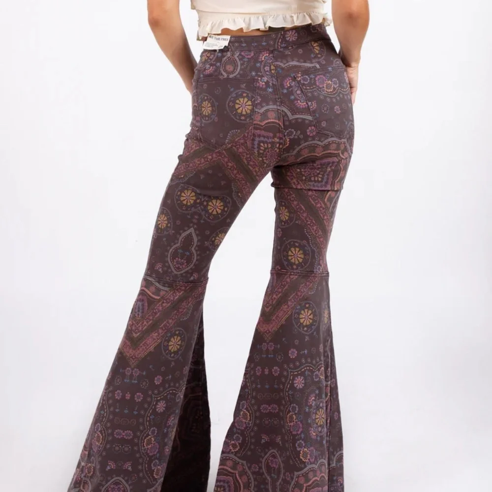 NWT Free People Just Float On Printed Flares Chocolate Combo 28 paisley purple - Picture 2 of 10